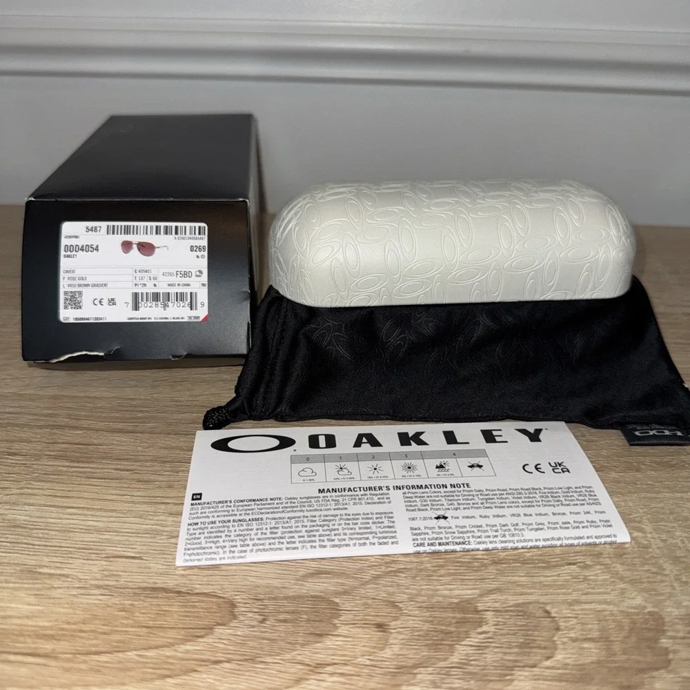 OAKLEY SIGNATURE 